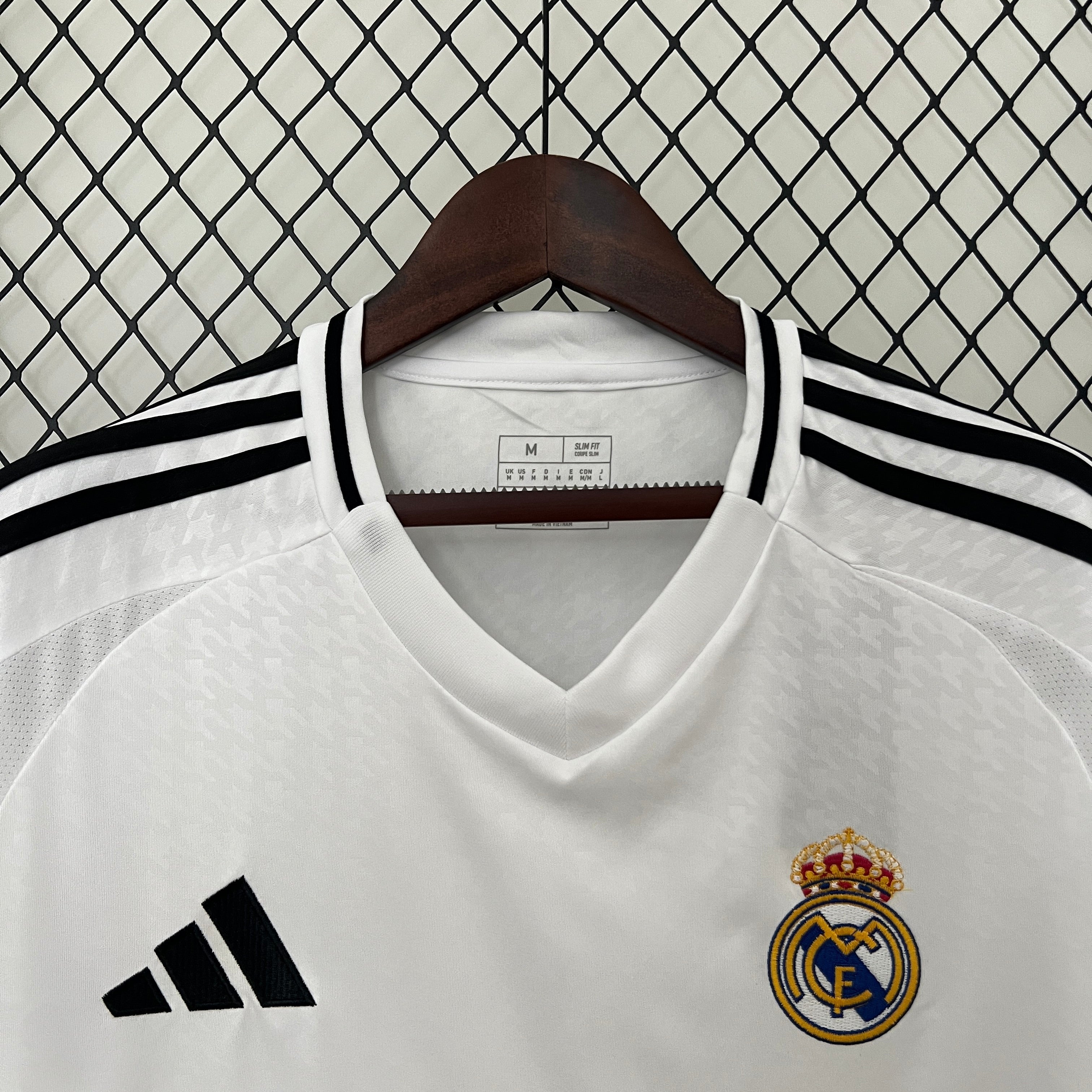 24/25 Real Madrid home