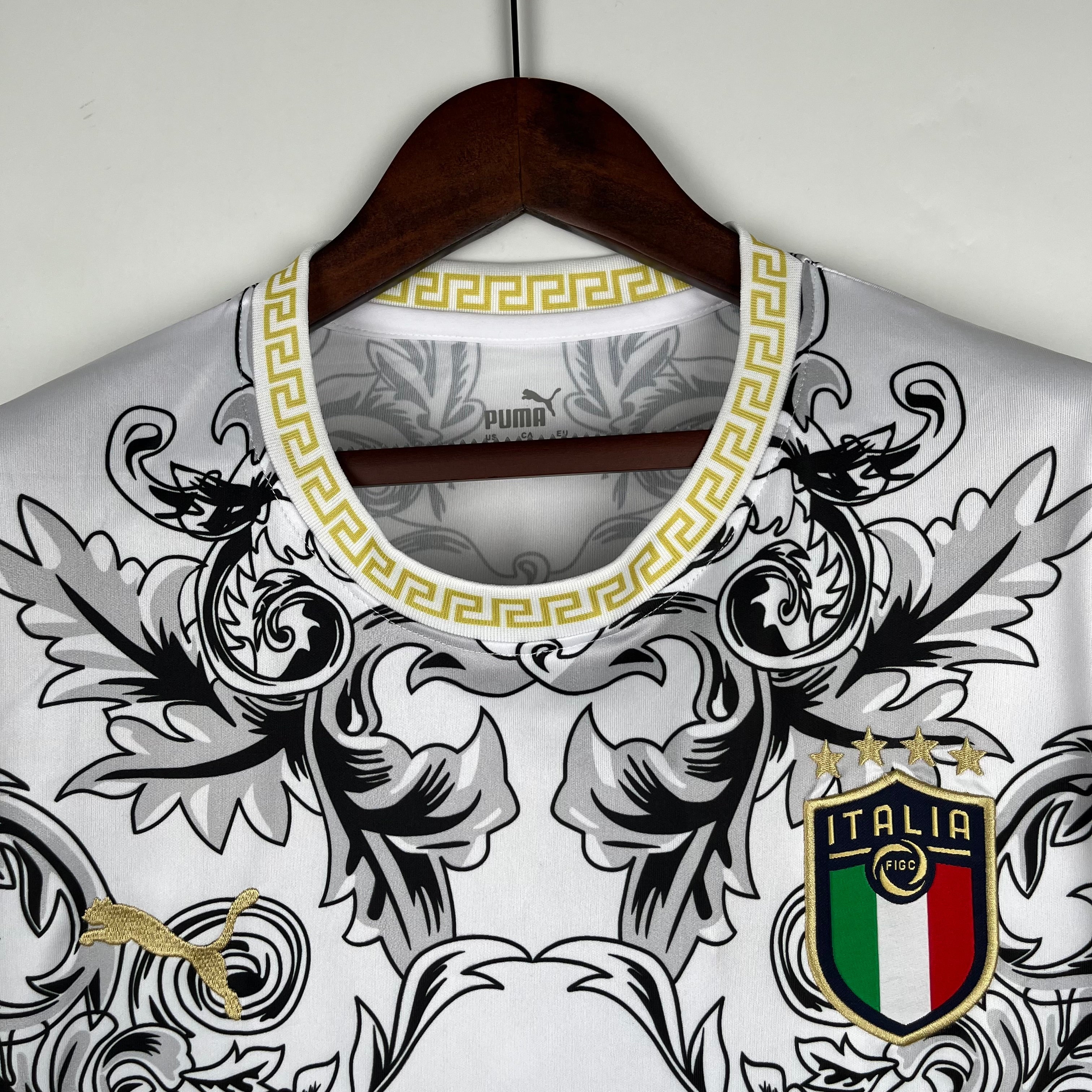 Italy white x Versace White