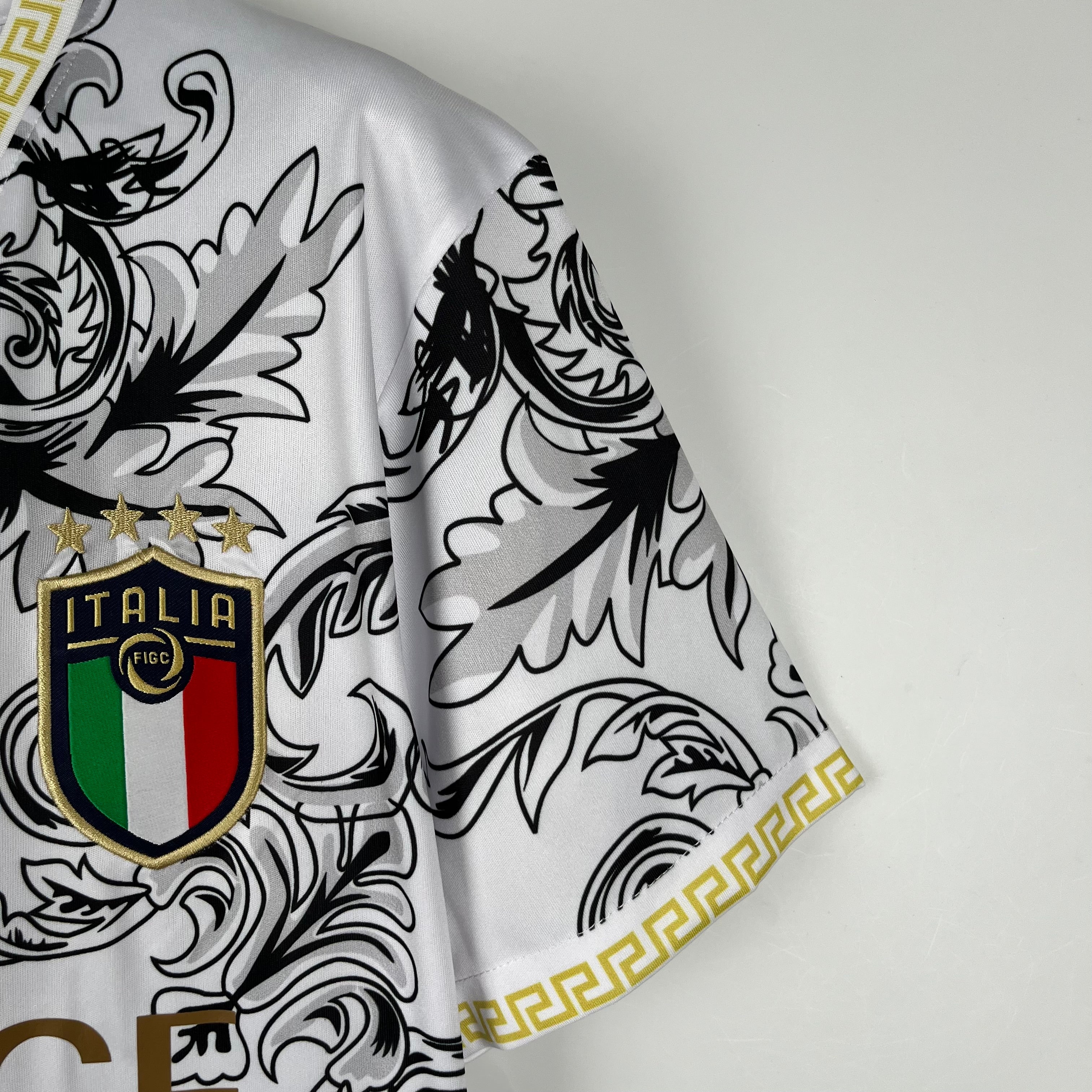 Italy white x Versace White