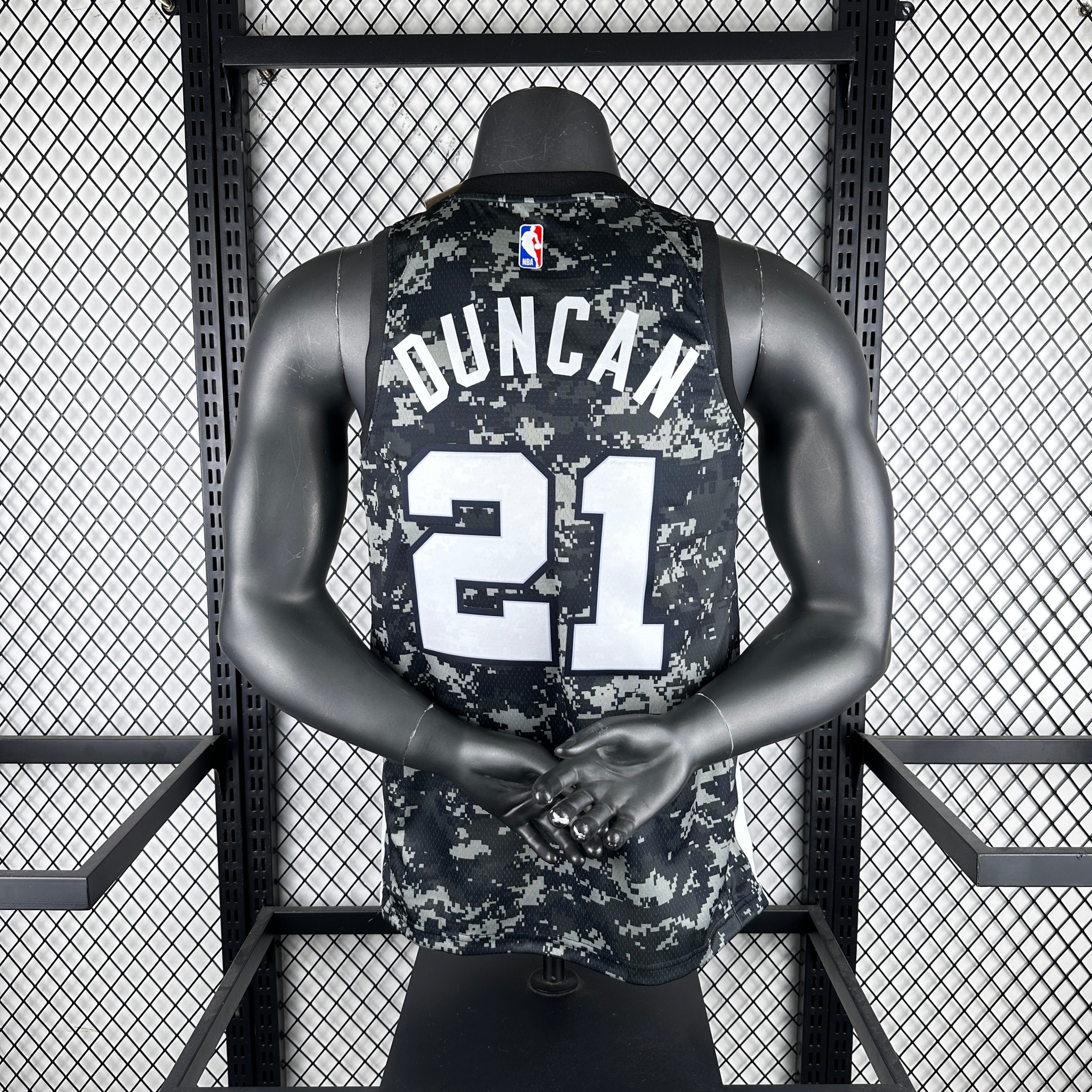 Spurs  21 Duncan