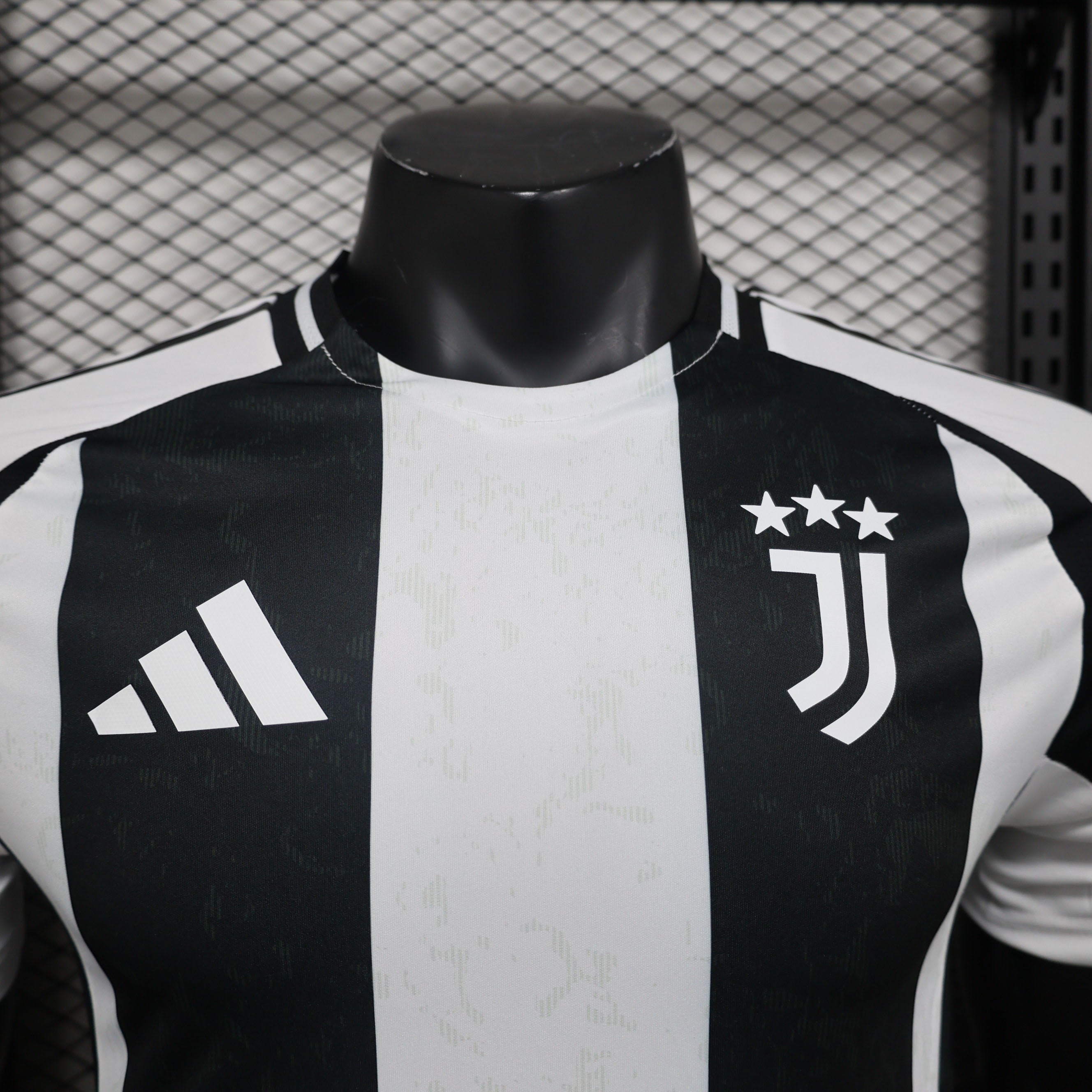 24/25 Juventus Home Soccer Jersey Player version