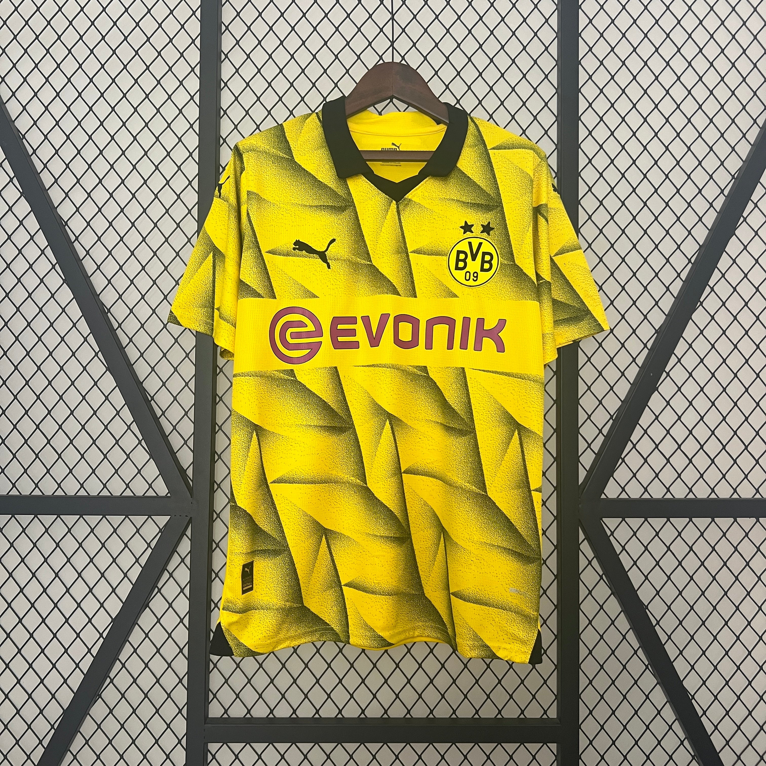 23/24 Dortmund third away